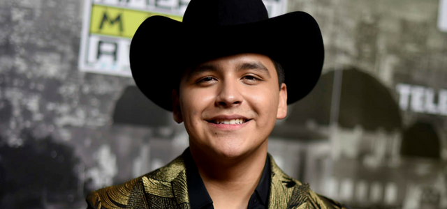 Christian Nodal se prepara para hacer una presentación memorable en los Premios Billboard 2018.