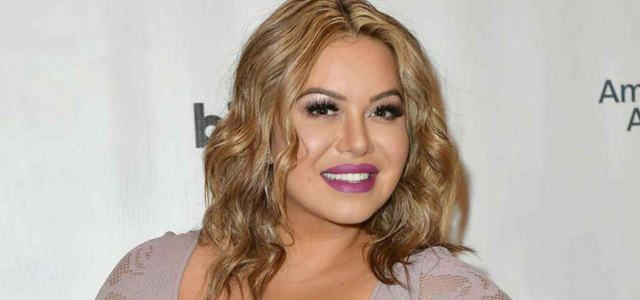 Chiquis Rivera ha hablado sobre lo que pasa en realidad, fuera del show, con Lorenzo Méndez.