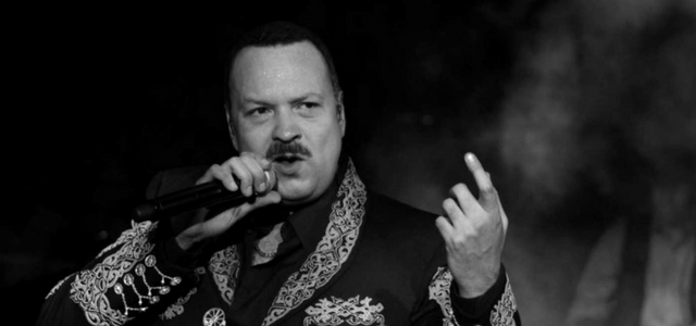 Pepe Aguilar se encuentra devastado por el deceso de un miembro amado de la familia. Ante este hecho comparte importante mensaje en redes sociales.