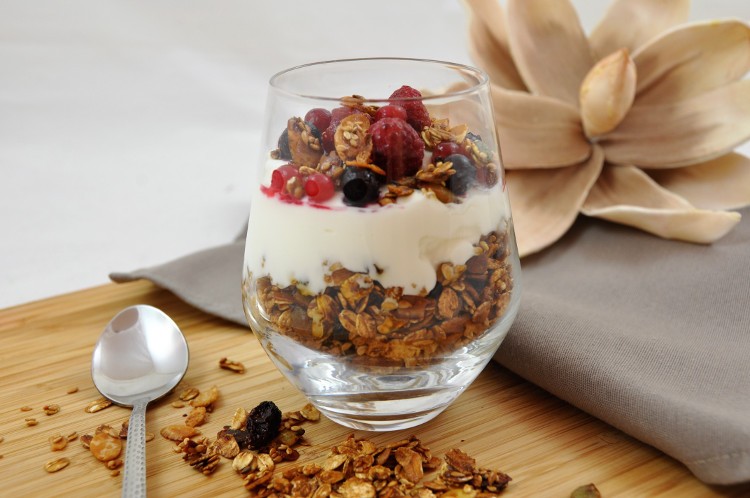 granola con yogurt