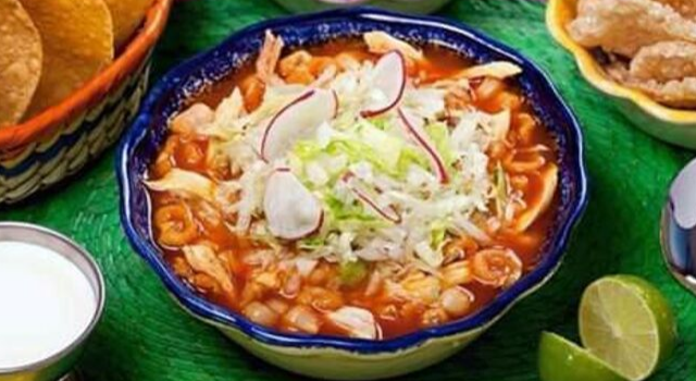 El pozole es un alimento saludable y el IMSS lo confirma