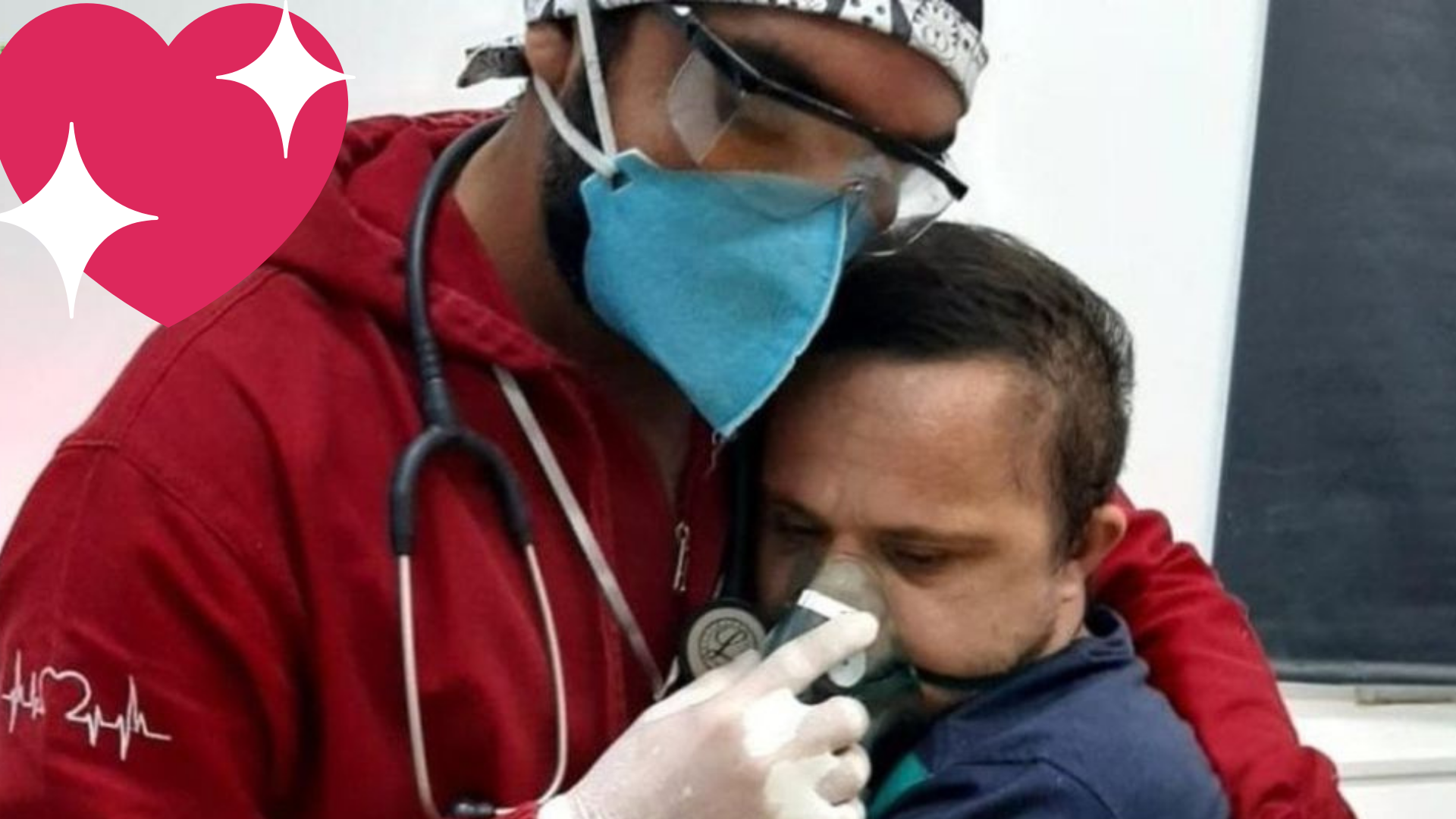 Enfermero abraza a paciente con síndrome de Down contagiado de Covid-19 para tranquilizarlo