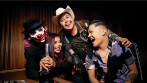 Christian Nodal y Bad Bunny se enfrentan en "Las Luchas"