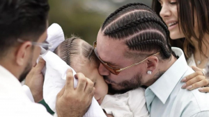 J Balvin bautiza a su hijo